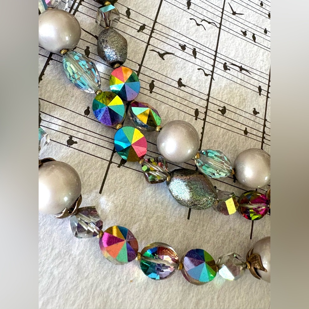 HTF RARE Alice Caviness Aurora Borealis Beaded Necklace